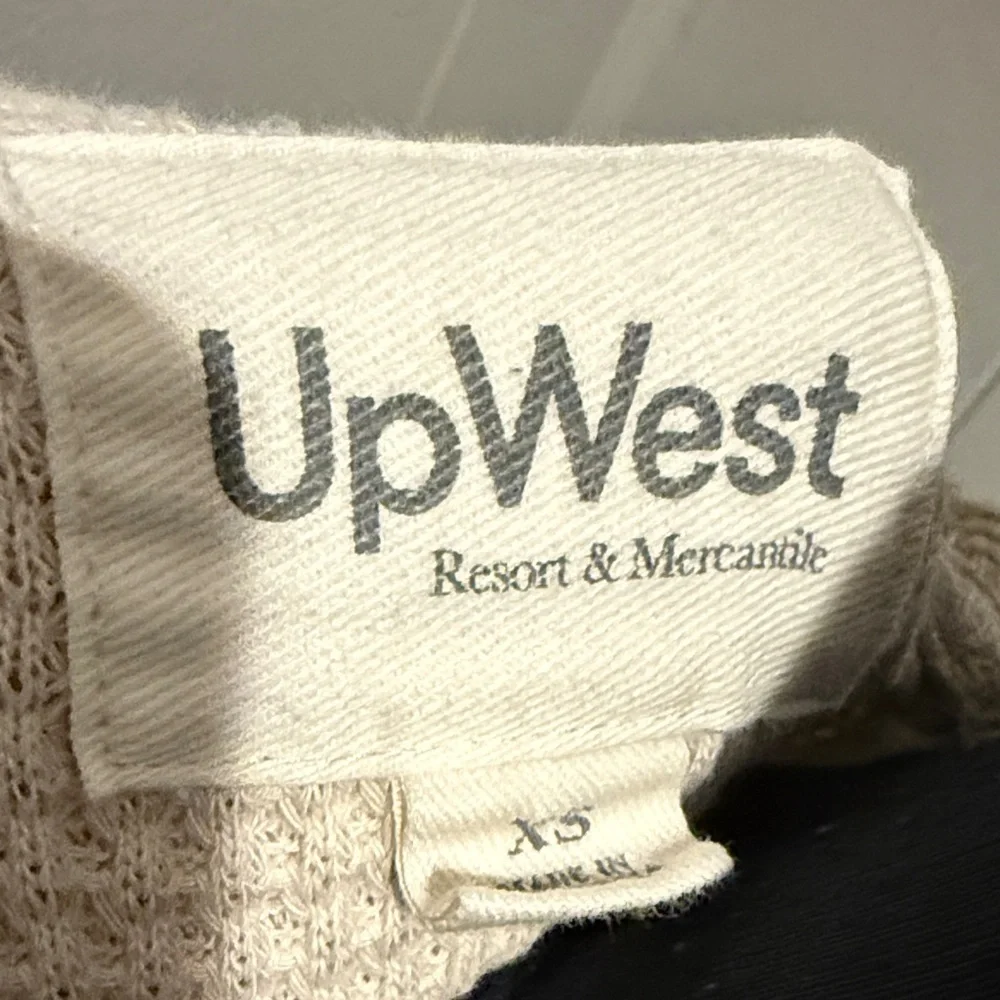 UpWest Women XS Cream Waffle Knit Long Sleeve Fitted Tee